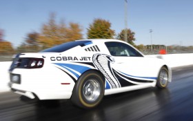 2012款福特Mustang Cobra Jet跑车桌面壁纸