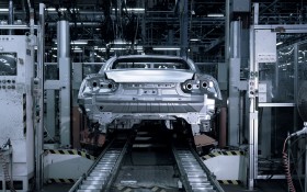 2013款尼桑GT-R 跑车桌面壁纸