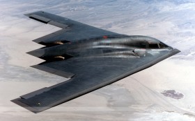 B-2幽灵隐形轰炸机桌面壁纸