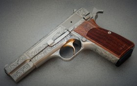 勃朗宁M1935手枪桌面壁纸