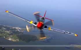P-51野马战斗机桌面壁纸