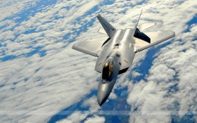 F-22猛禽战斗机桌面壁纸