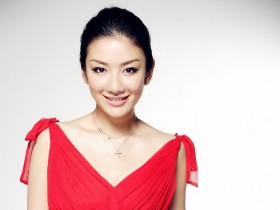 美女明星黄奕桌面壁纸