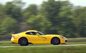 2013款道奇SRTViper GTS跑车桌面壁纸