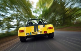 2013款Caterham Seven Supersport R跑车桌面壁纸
