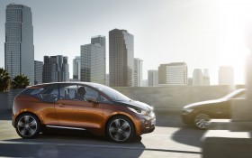 2012款宝马 i3 Concept轿车桌面壁纸