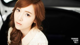 韩国美女明星Jessica代言i30桌面壁纸