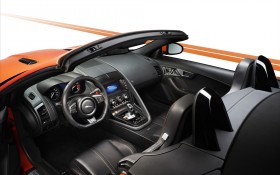 2013年Jaguar 捷豹跑车 F-Type Firesand汽车桌面壁纸
