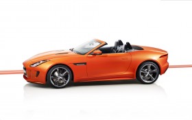 2013年Jaguar 捷豹跑车 F-Type Firesand汽车桌面壁纸