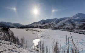 白雪皑皑的美丽雪景桌面壁纸