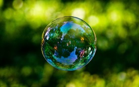童年的欢乐吹泡泡唯美风景桌面壁纸