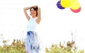 日本美女明星YUI吉冈唯桌面壁纸