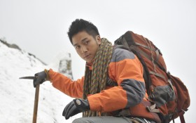 《凶间雪山》桌面壁纸