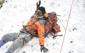 《凶间雪山》桌面壁纸