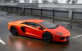 2012款兰博基尼Aventador LP700-4跑车桌面壁纸