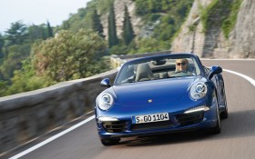 2013款保时捷911 Carrera4跑车桌面壁纸