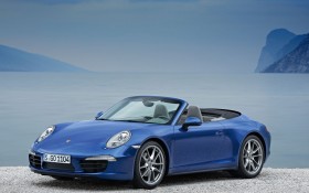 2013款保时捷911 Carrera4跑车桌面壁纸