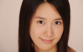 韩国美女林允儿桌面壁纸
