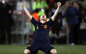 伊涅斯塔(Andres Iniesta)体育明星桌面壁纸