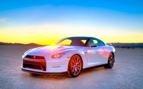 2014款尼桑 GT-R跑车桌面壁纸