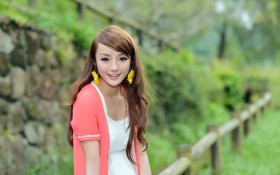 美女模特黄诗思桌面壁纸