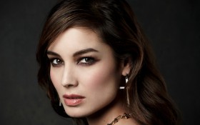 法国美女明星贝纳尼丝·玛尔洛Berenice Marlohe桌面壁纸