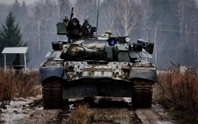 T-80主战坦克桌面壁纸