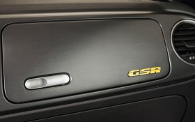 2014大众Beetle GSR轿车桌面壁纸