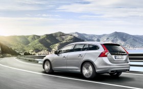 2014款沃尔沃 V60轿车桌面壁纸