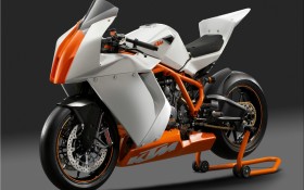 KTM RC8R摩托车桌面壁纸