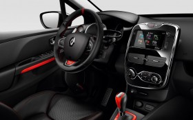 2013款雷诺Clio RS 200汽车桌面壁纸