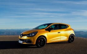 2013款雷诺Clio RS 200汽车桌面壁纸