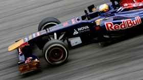 2013年F1马来西亚站体育桌面壁纸