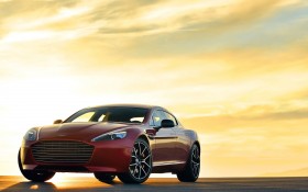 2014款阿斯顿·马丁Rapide S跑车桌面壁纸