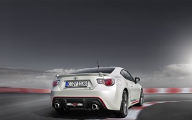 2014款丰田 GT 86 Cup Edition跑车桌面壁纸