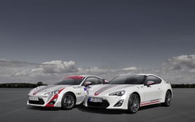 2014款丰田 GT 86 Cup Edition跑车桌面壁纸