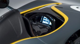 2013款阿斯顿·马丁 CC100 Speedster跑车桌面壁纸
