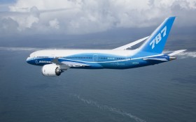 波音787飞机桌面壁纸