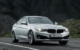 宝马335i GT汽车桌面壁纸