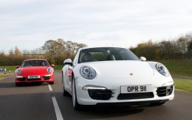 保时捷911 Carrera双子汽车桌面壁纸
