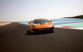 迈凯轮12C GT Sprint赛道版汽车桌面壁纸