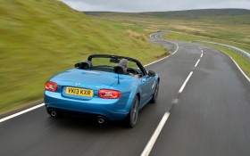 马自达MX-5 Sport Graphite限量版汽车桌面壁纸