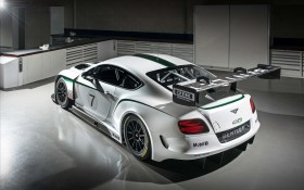 Bentley Continental GT3 Race C汽车桌面壁纸