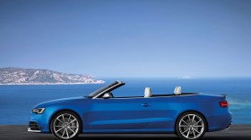 2014款 奥迪 RS5敞篷跑车桌面壁纸