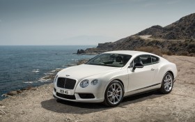 宾利欧陆GT V8 S汽车桌面壁纸