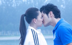 《他说·爱》电视剧桌面壁纸