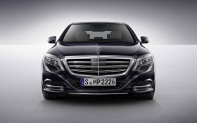 2015款奔驰S600汽车桌面壁纸