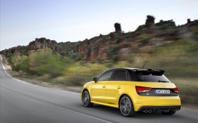 2015奥迪S1 Sportback汽车桌面壁纸