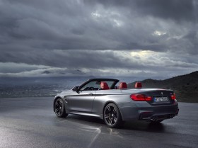 2014BMW M4敞篷车汽车桌面壁纸