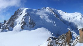 勃朗峰雪山风景桌面壁纸